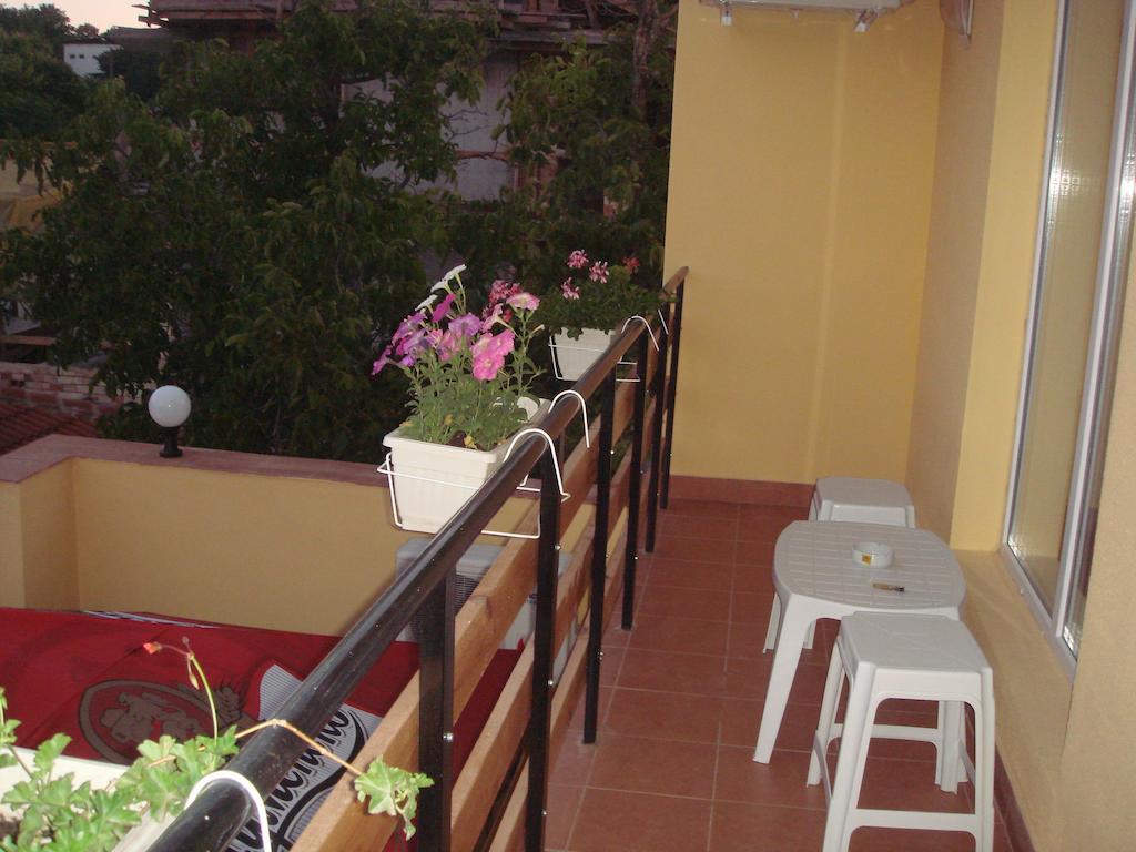 Family Hotel Central Kranevo Exterior foto