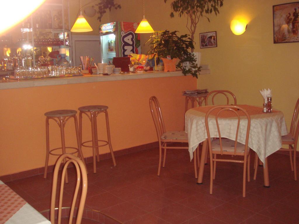 Family Hotel Central Kranevo Exterior foto